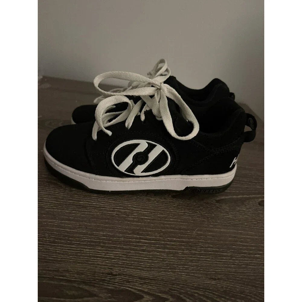 Heelys YTH 3 Boys' Black White Athletic Skate Shoes  Wheel US 3 UK 2 EU 33